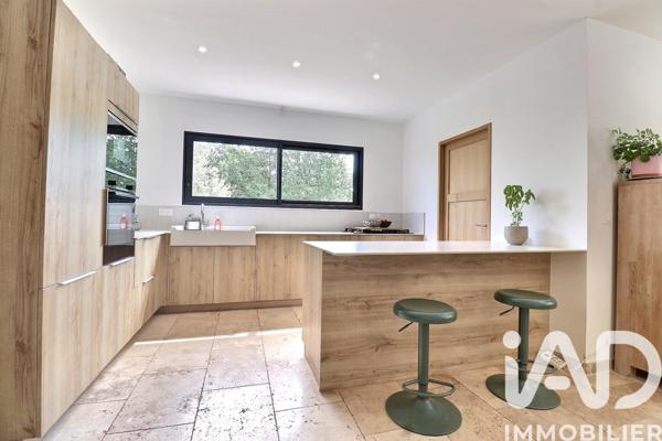 Maison à vendre 5 pièces 182 m² Saint-Maximin-la-Sainte-Baume