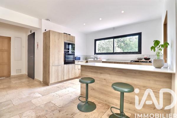 Maison à vendre 5 pièces 182 m² Saint-Maximin-la-Sainte-Baume