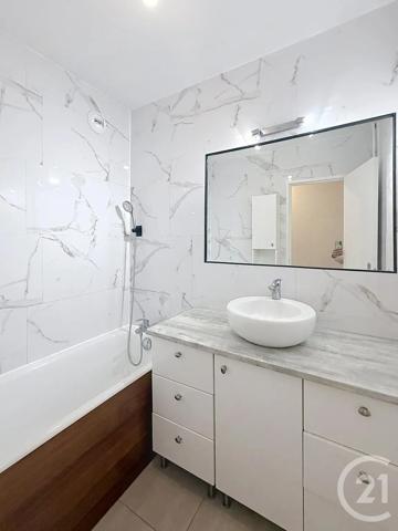 Appartement F4 à vendre  4 pièces - 94,06 m 2   MARGNY LES COMPIEGNE  - 60