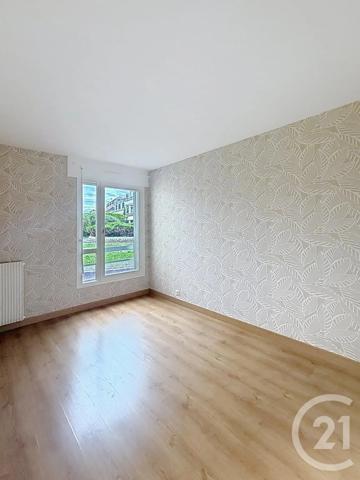 Appartement F4 à vendre  4 pièces - 94,06 m 2   MARGNY LES COMPIEGNE  - 60