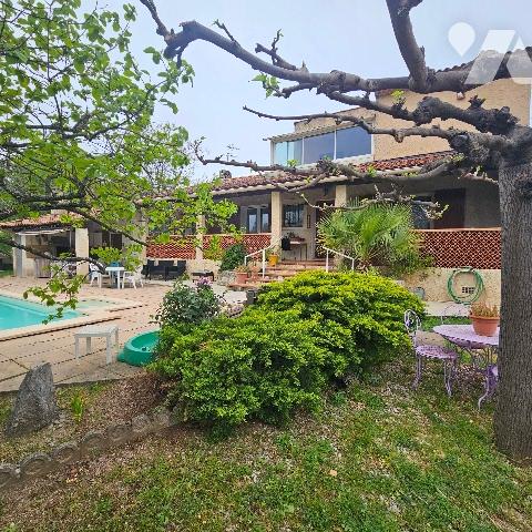 Transformez cette villa familiale à rénover en havre de paix dans un cadre paisible et verdoyant !