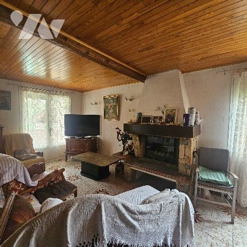 Transformez cette villa familiale à rénover en havre de paix dans un cadre paisible et verdoyant !