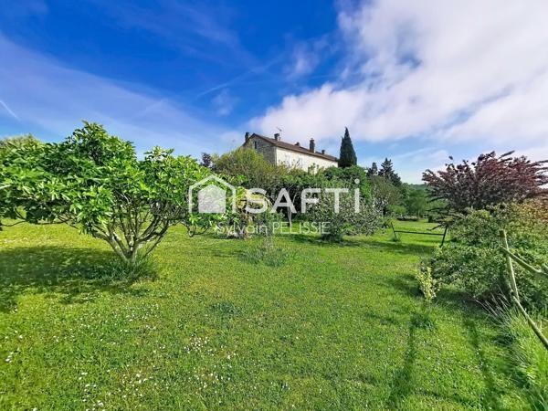 Maison en pierre 9 pièces 292 m² - Piscine, Dépendance & DPE D