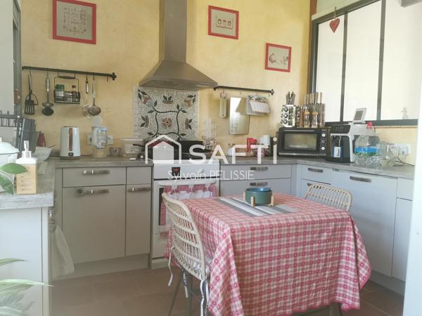 Maison en pierre 9 pièces 292 m² - Piscine, Dépendance & DPE D
