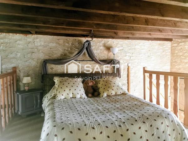 Maison en pierre 9 pièces 292 m² - Piscine, Dépendance & DPE D