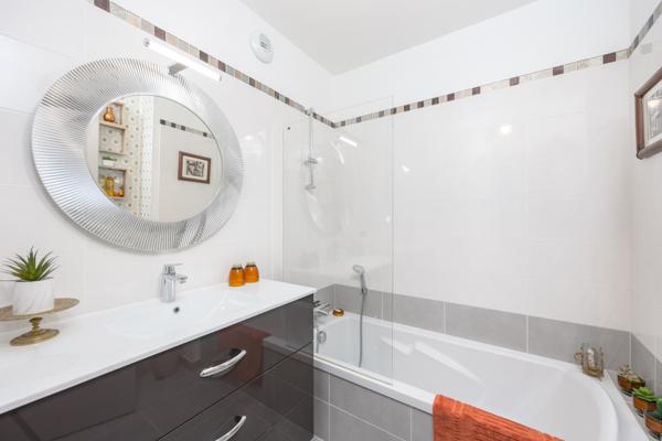 Saint-Grégoire (35760) APPARTEMENT EN REZ DE JARDIN DANS IMMEUBLE SECURISE