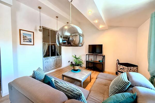MEZE CENTRE bel appartement T2 climatisé et rénové