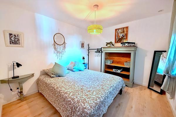 MEZE CENTRE bel appartement T2 climatisé et rénové