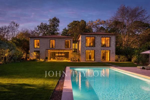 Luxueuse Villa Contemporaine Proche de l'Étang de Font Merle