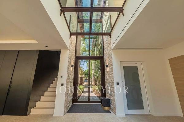 Luxueuse Villa Contemporaine Proche de l'Étang de Font Merle