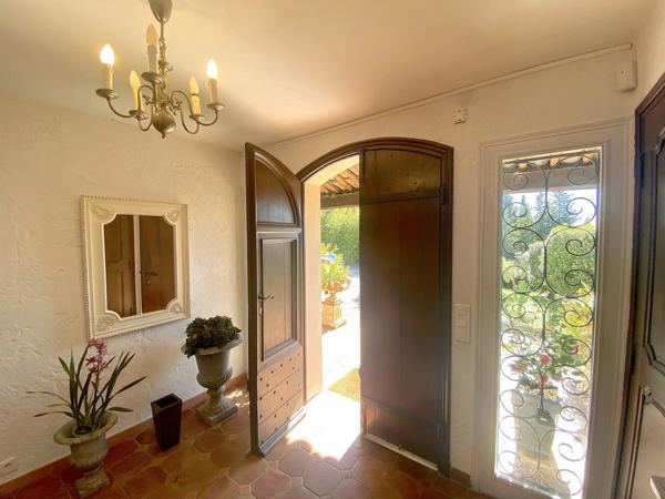 Propriété d'exception avec jardin d'1,6 hectares