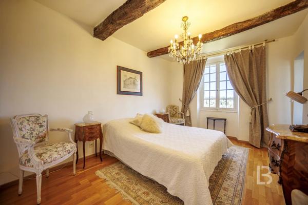 Propriété d'exception avec jardin d'1,6 hectares