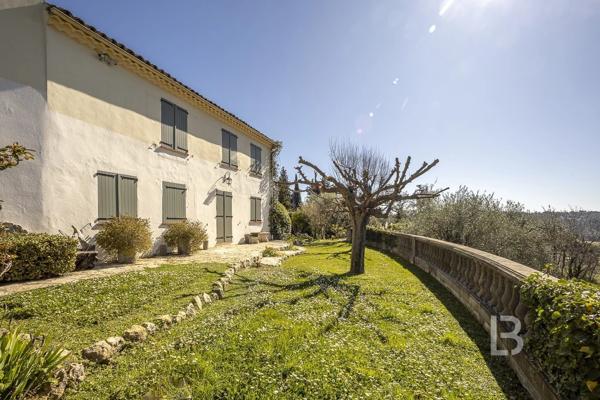 Propriété d'exception avec jardin d'1,6 hectares