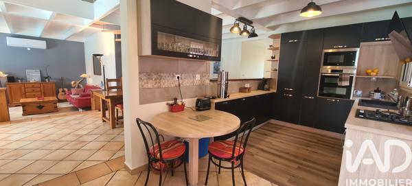 Maison à vendre 6 pièces 205 m² Le Tampon