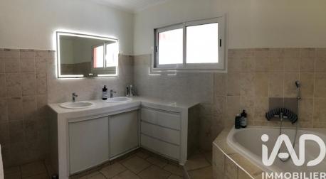 Maison à vendre 6 pièces 205 m² Le Tampon