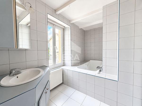 Maison de ville, 3 ch, de 136,5 m² mêlant ancien et contemporain.