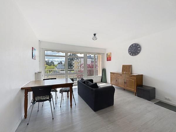 APPARTEMENT MEUBLÉ T3 AVEC BALCON - ANGERS