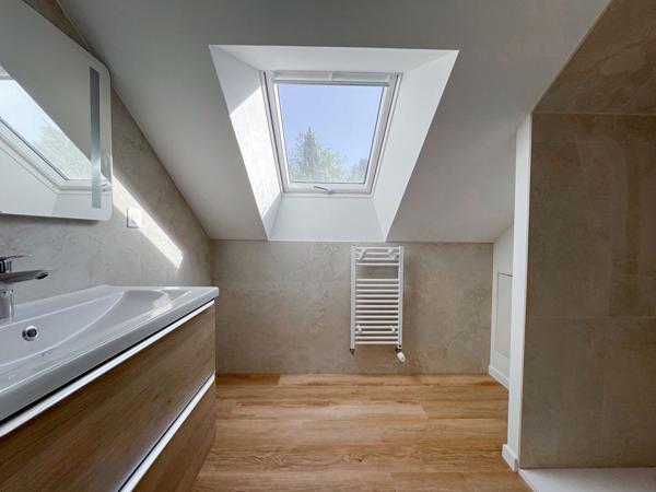 A Vendre Angers Est Maison 6 pièces 222 m2, vie de plain-pied, 5 chambres, jardin