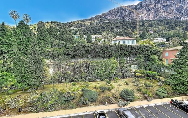 Appartement à vendre    2 pièces • 46,04 m2 Menton