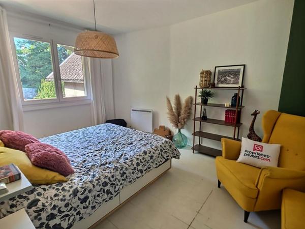 Maison de ville, 3 chambres, Le Pont De Beauvoisin avec jardin et pisicne