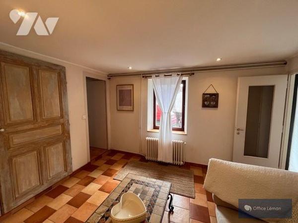 CHALLEX  Immeuble de caractère du XIXᵉ siècle composé de deux logements – 140,75 m²