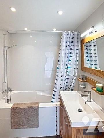 CHALLEX  Immeuble de caractère du XIXᵉ siècle composé de deux logements – 140,75 m²