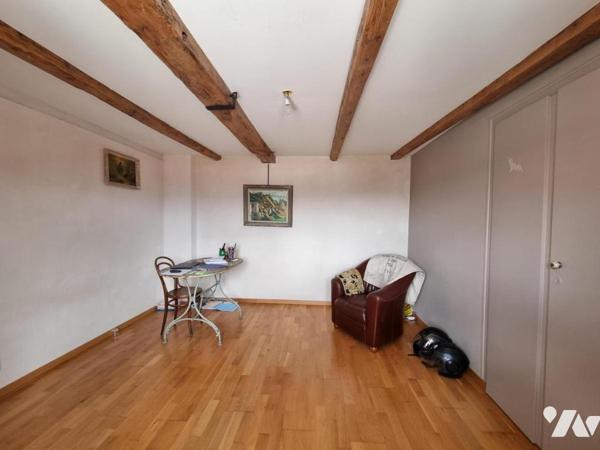 CHALLEX  Immeuble de caractère du XIXᵉ siècle composé de deux logements – 140,75 m²