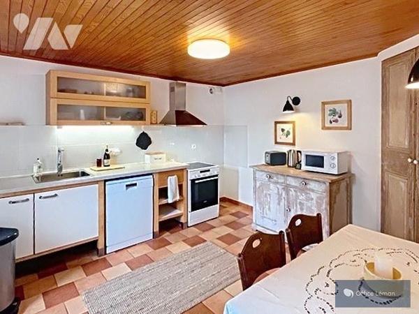 CHALLEX  Immeuble de caractère du XIXᵉ siècle composé de deux logements – 140,75 m²