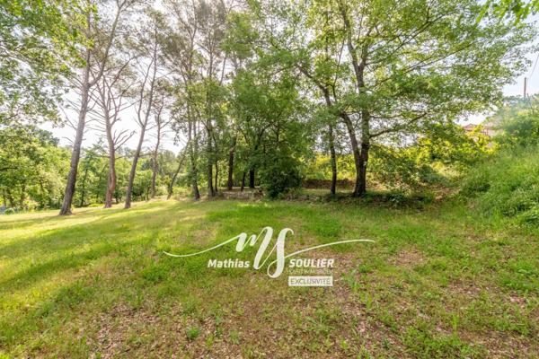 Maison de 120 m² et annexes sur terrain de 5552 m²