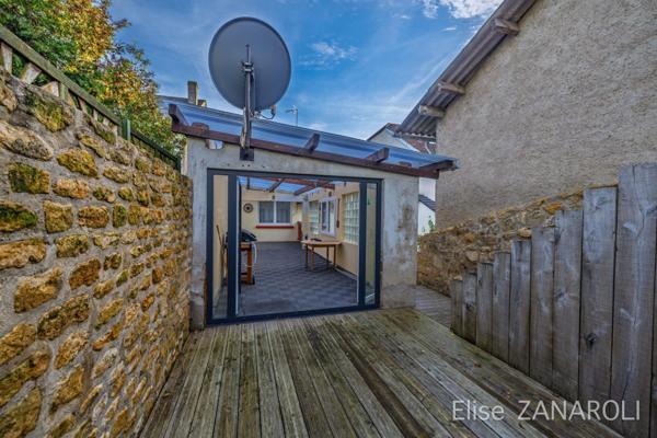 Maison de ville avec 4 chambres, garage et jardin à Volmerange!