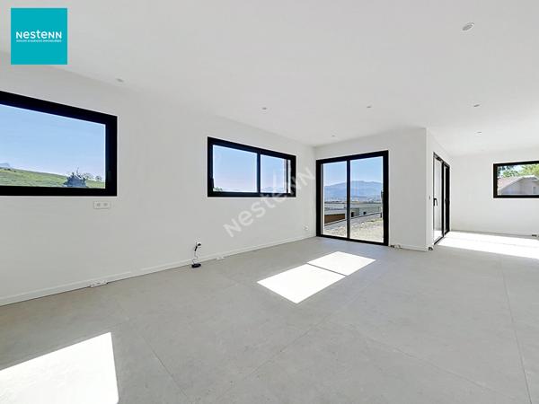 A vendre sur EPAGNY une maison moderne de 5 pièces de 182 m², avec jardin et garage double