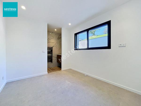 A vendre sur EPAGNY une maison moderne de 5 pièces de 182 m², avec jardin et garage double