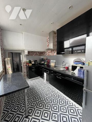 CALAIS - MAISON DE VILLE - 2 CHAMBRES