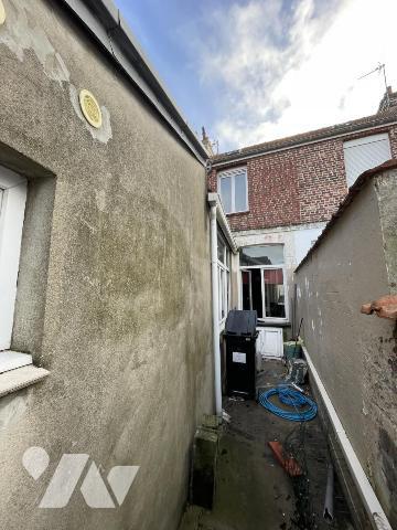 CALAIS - MAISON DE VILLE - 2 CHAMBRES