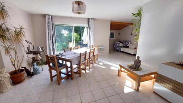 Fléac maison plain pied avec 3 chambres, jardin et garage