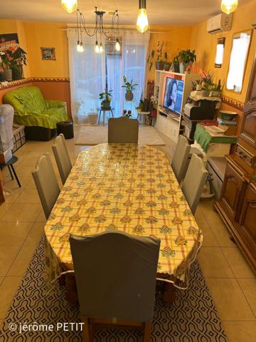 proche de chateaubriant , maison de plain-pied de 100 m2, sur un terrain de 3000m2, 3 chambres , et une dépend