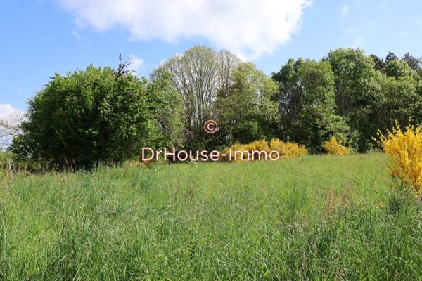 Terrain à vendre de 1 077 m²