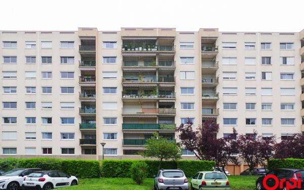 Appartement à louer    3 pièces •  Vénissieux