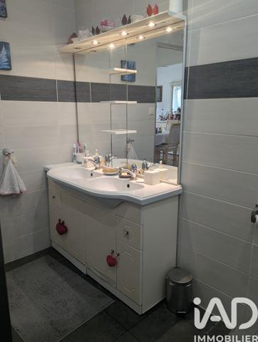 Maison à vendre 4 pièces 69 m² Saint-Seurin-sur-l'Isle