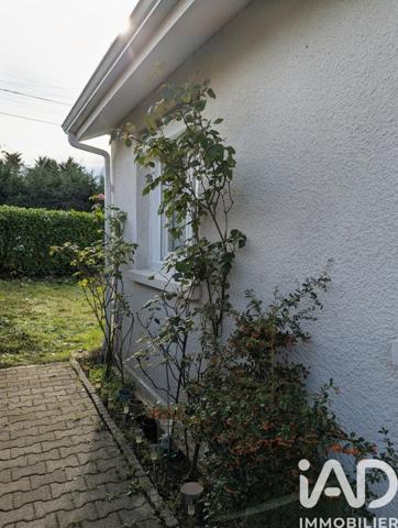 Maison à vendre 4 pièces 69 m² Saint-Seurin-sur-l'Isle