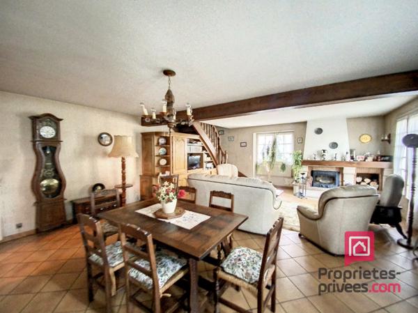 MAISON AVALLON AVEC TERRAIN ET DÉPENDANCES