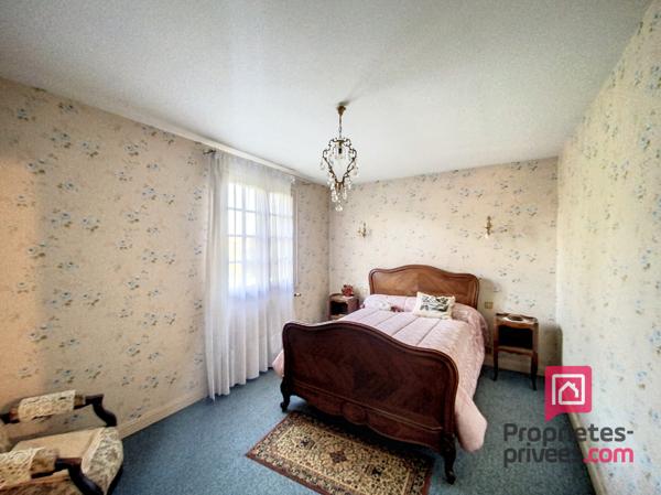 MAISON AVALLON AVEC TERRAIN ET DÉPENDANCES