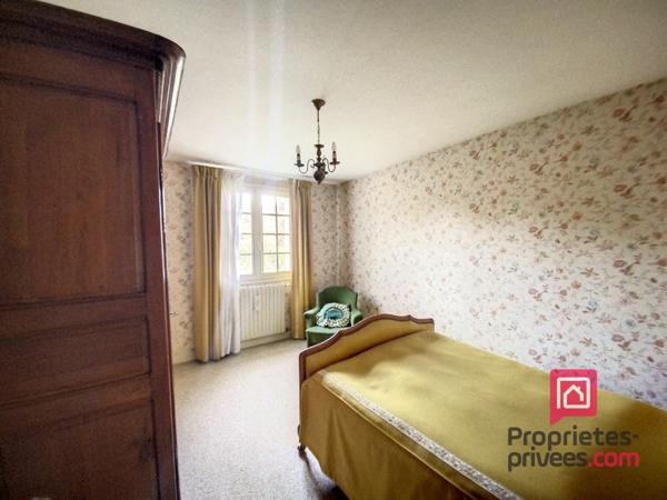 MAISON AVALLON AVEC TERRAIN ET DÉPENDANCES