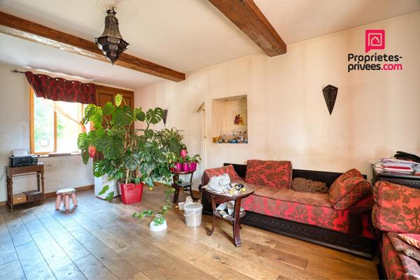 Ancien Corps de ferme de 695 m2 - Parcelle 1194 m2