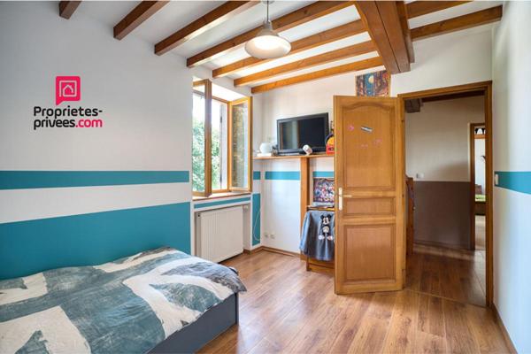 Ancien Corps de ferme de 695 m2 - Parcelle 1194 m2