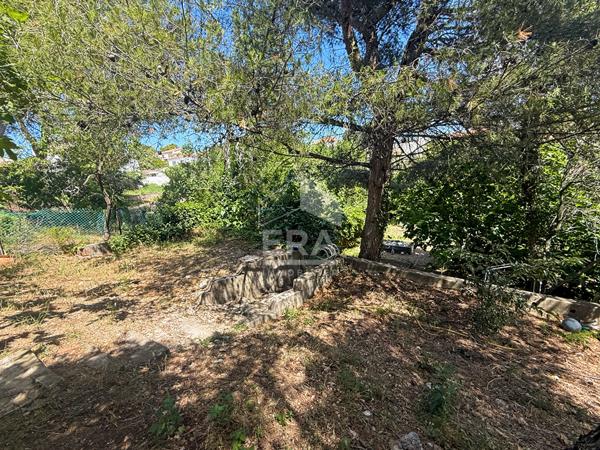 Septèmes-Les-Vallons T4 de 87m2 + véranda 20 m2 sur une parcelle de 775 m2