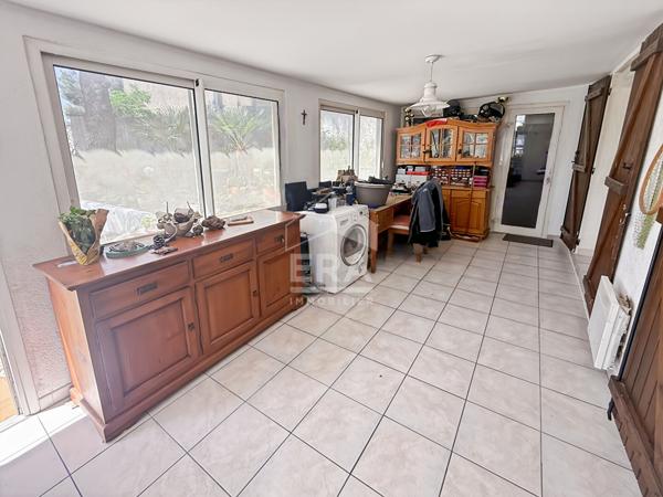 Septèmes-Les-Vallons T4 de 87m2 + véranda 20 m2 sur une parcelle de 775 m2