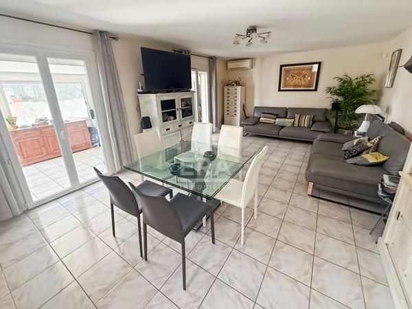 Septèmes-Les-Vallons T4 de 87m2 + véranda 20 m2 sur une parcelle de 775 m2