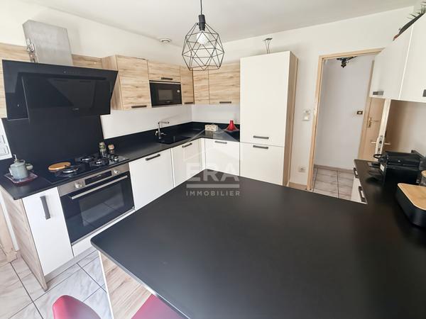 Septèmes-Les-Vallons T4 de 87m2 + véranda 20 m2 sur une parcelle de 775 m2