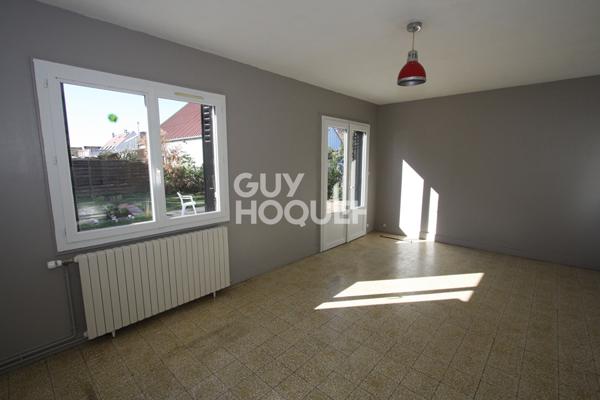 Location : maison  de plain-pied 3 pièces avec garage  à SAINT DENIS EN VAL